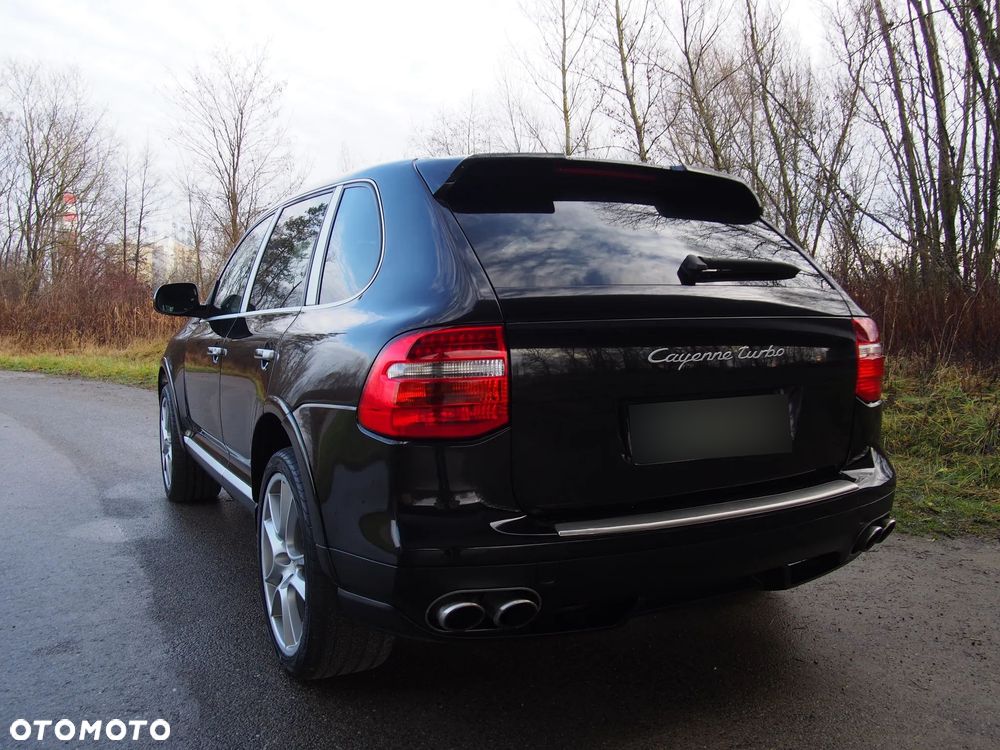 Porsche Cayenne Turbo - 13
