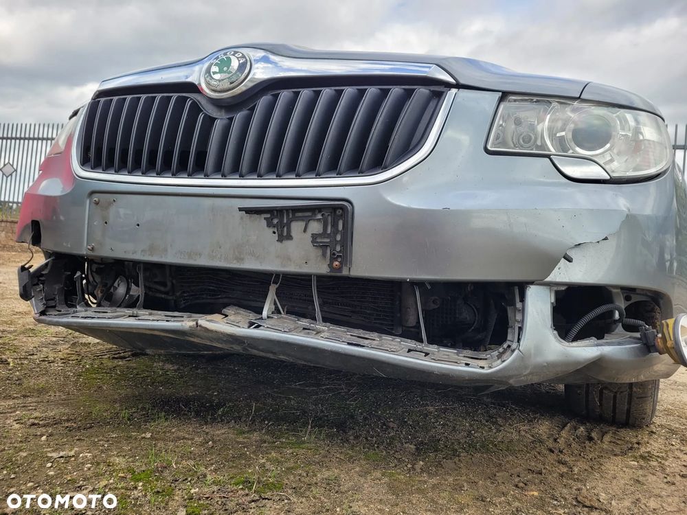 Skoda Superb 2.0 TDI DSG Ambition - 8