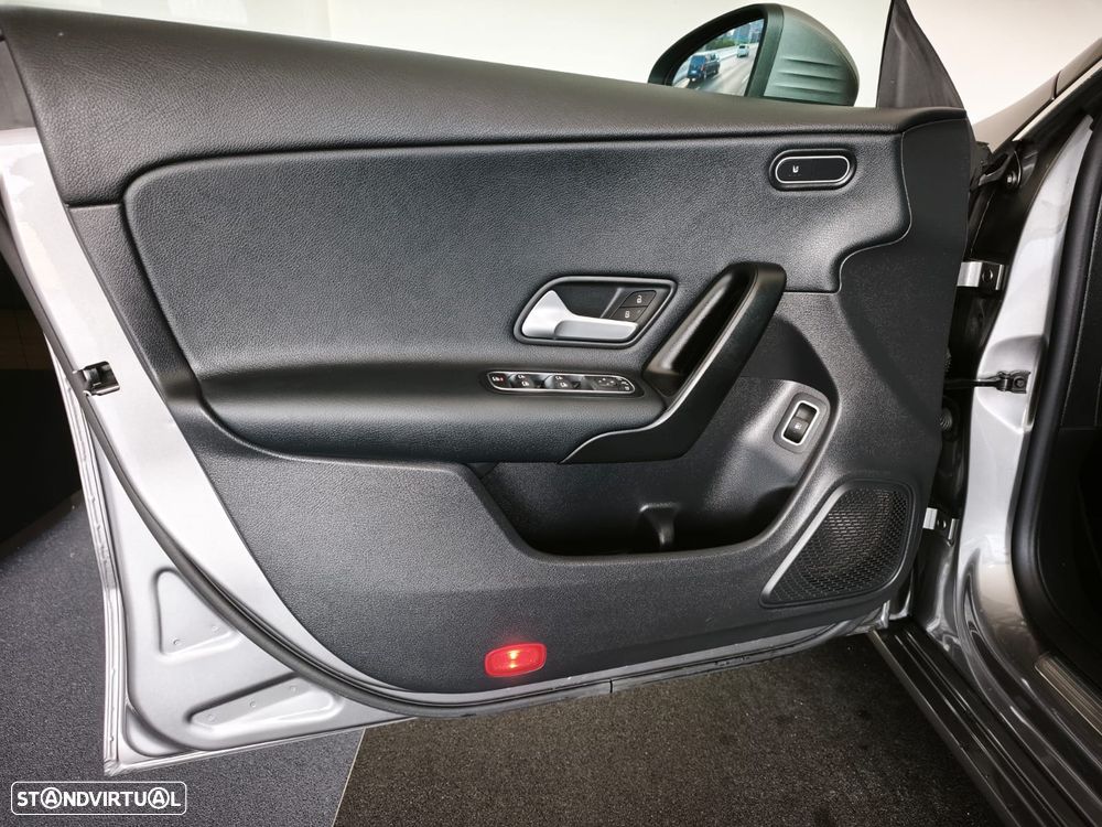 Mercedes-Benz CLA 250 e Shooting Brake Style Plus - 14