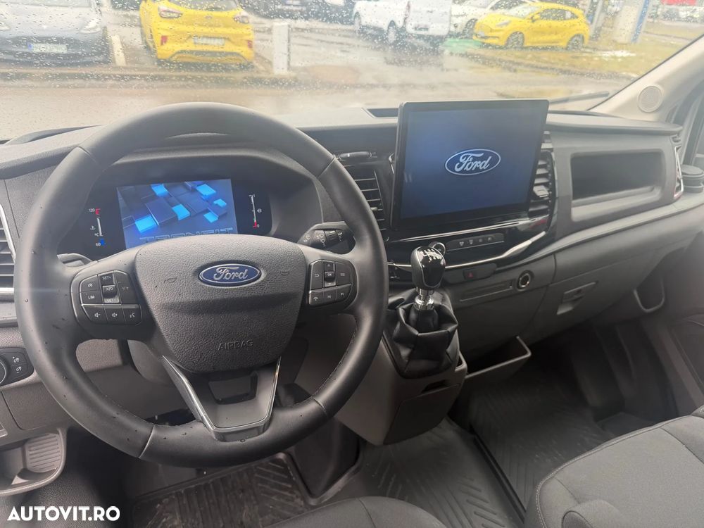 Ford TRANSIT VAN - 11