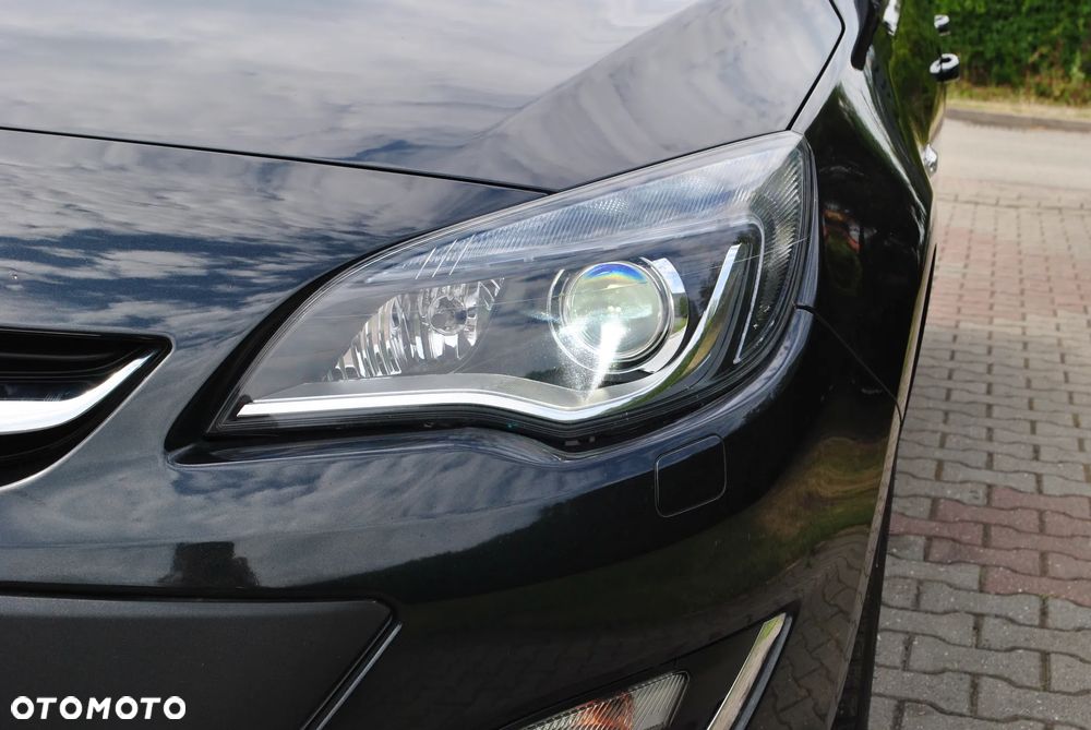 Opel Astra 1.4 Turbo Sports Tourer Exklusiv - 10