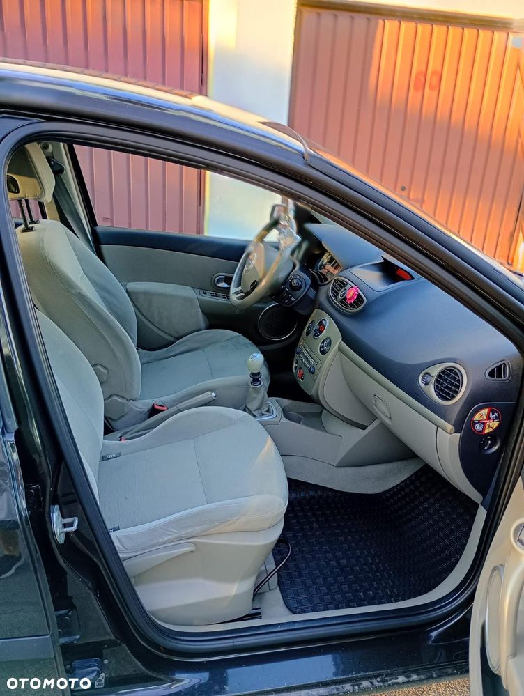 Renault Clio 1.5 dCi Extreme - 11