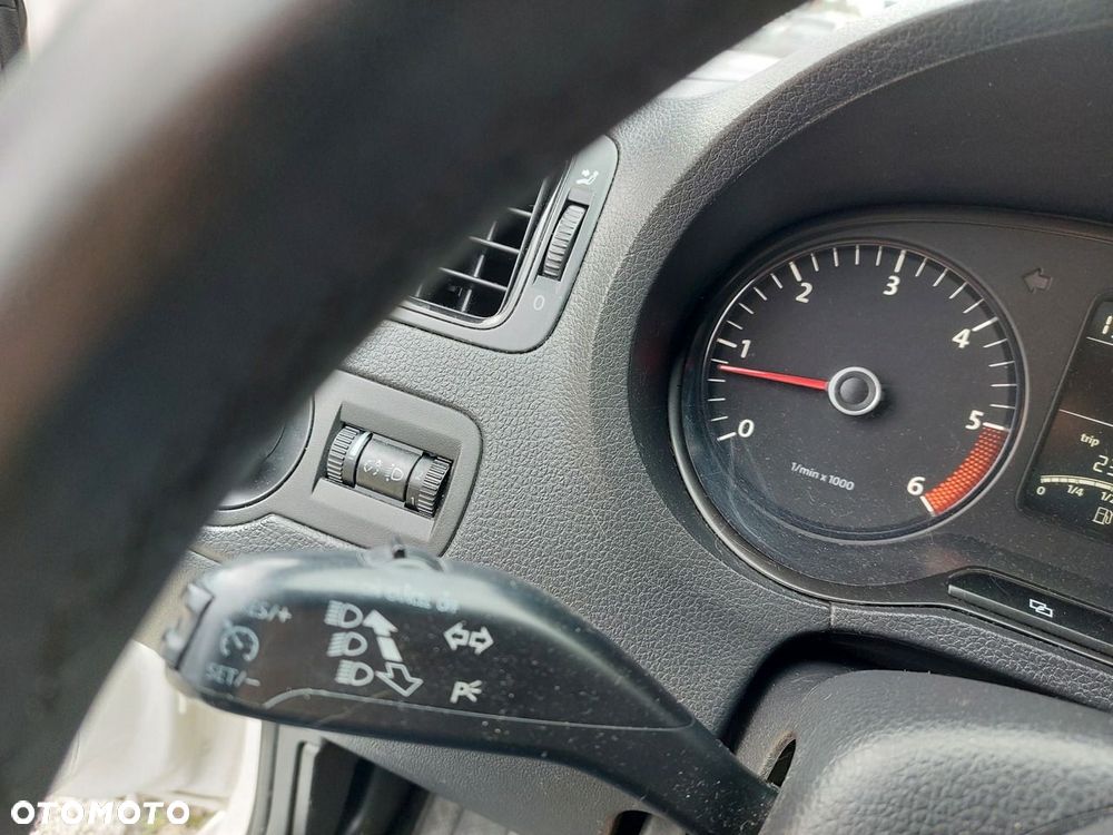 Volkswagen Polo - 23