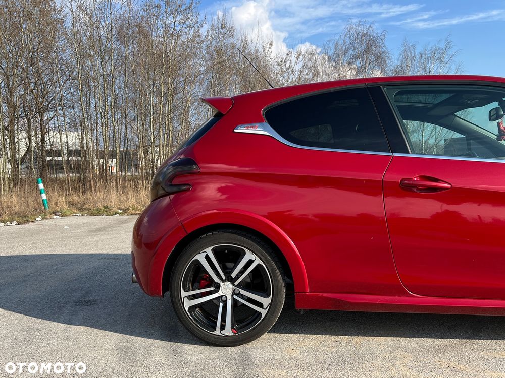 Peugeot 208 1.6 THP GTi - 17