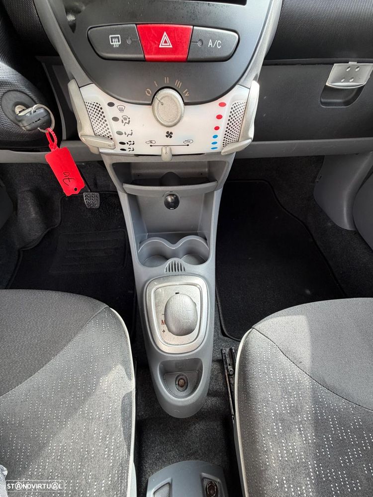 Peugeot 107 1.0 Active 2-Tronic - 11