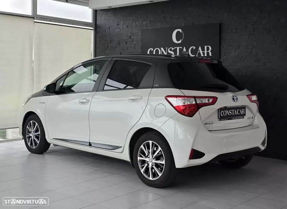 Toyota Yaris 1.5 HSD 20 Anos - 11
