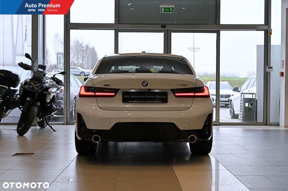 BMW Seria 3 320i xDrive - 18