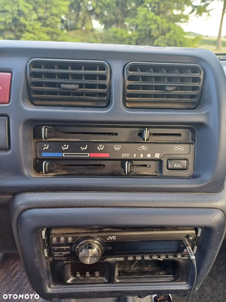 Suzuki Jimny 1.3 - 13