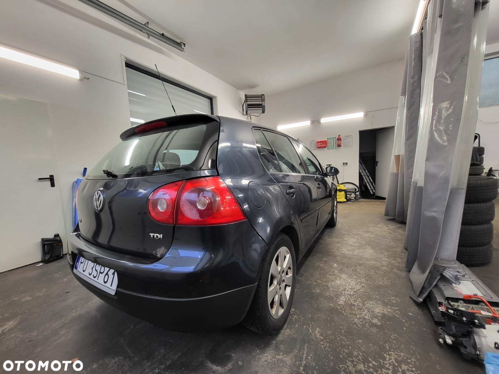 Volkswagen Golf V 1.9 TDI Comfortline - 3