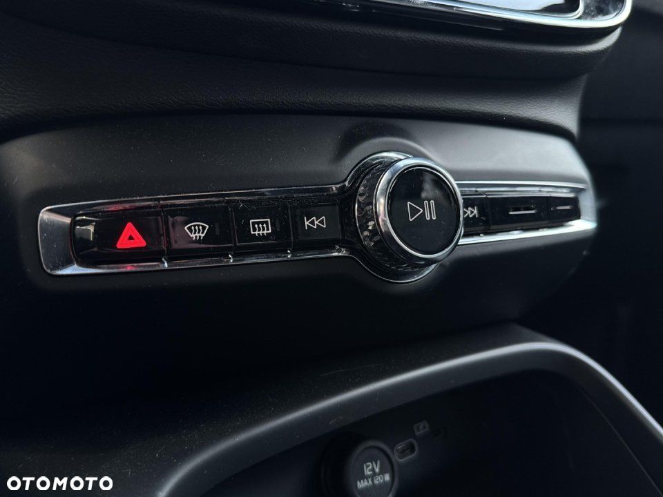 Volvo XC 40 - 22