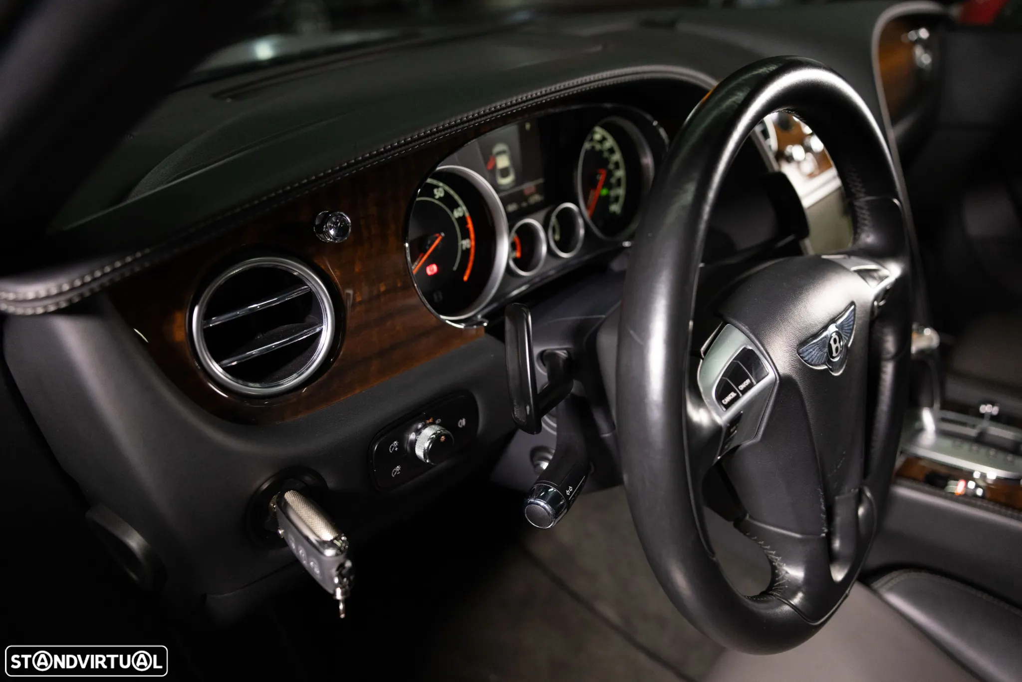 Bentley Continental GT V8 - 15