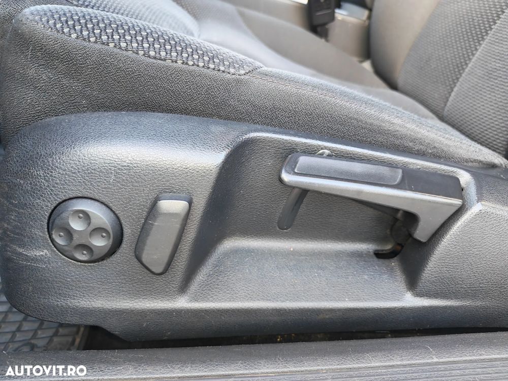 Volkswagen Passat - 8