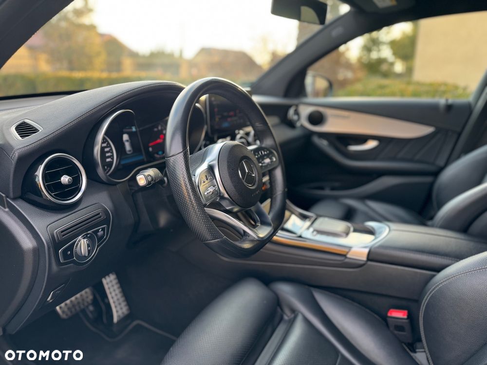 Mercedes-Benz GLC 300 e 4-Matic - 13