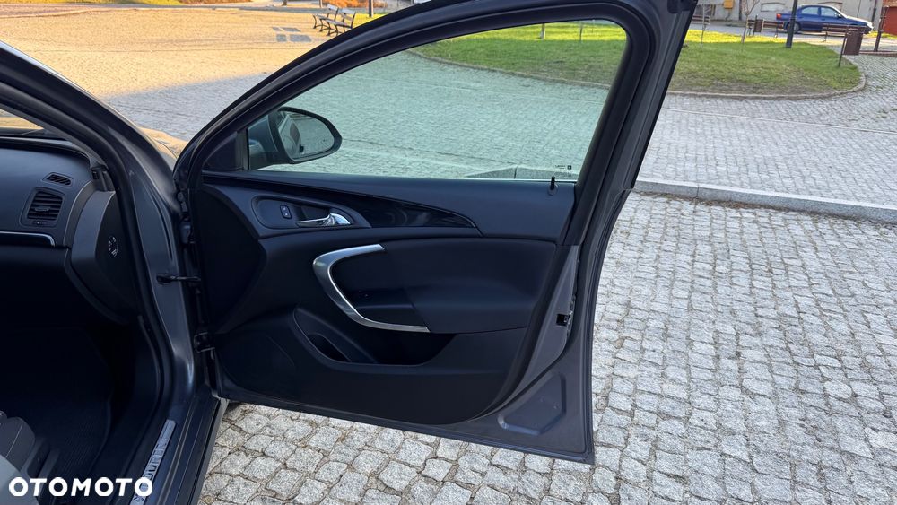 Opel Insignia 2.0 CDTI 4x4 ecoFLEX Start/Stop Business Innovation - 24