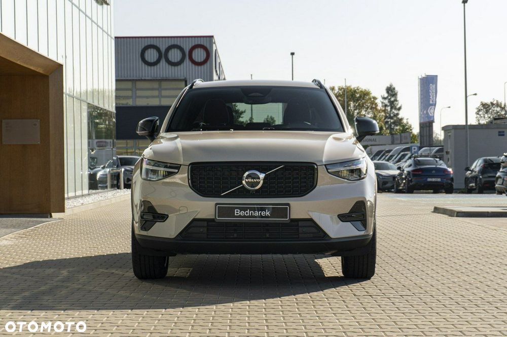 Volvo XC 40 - 4