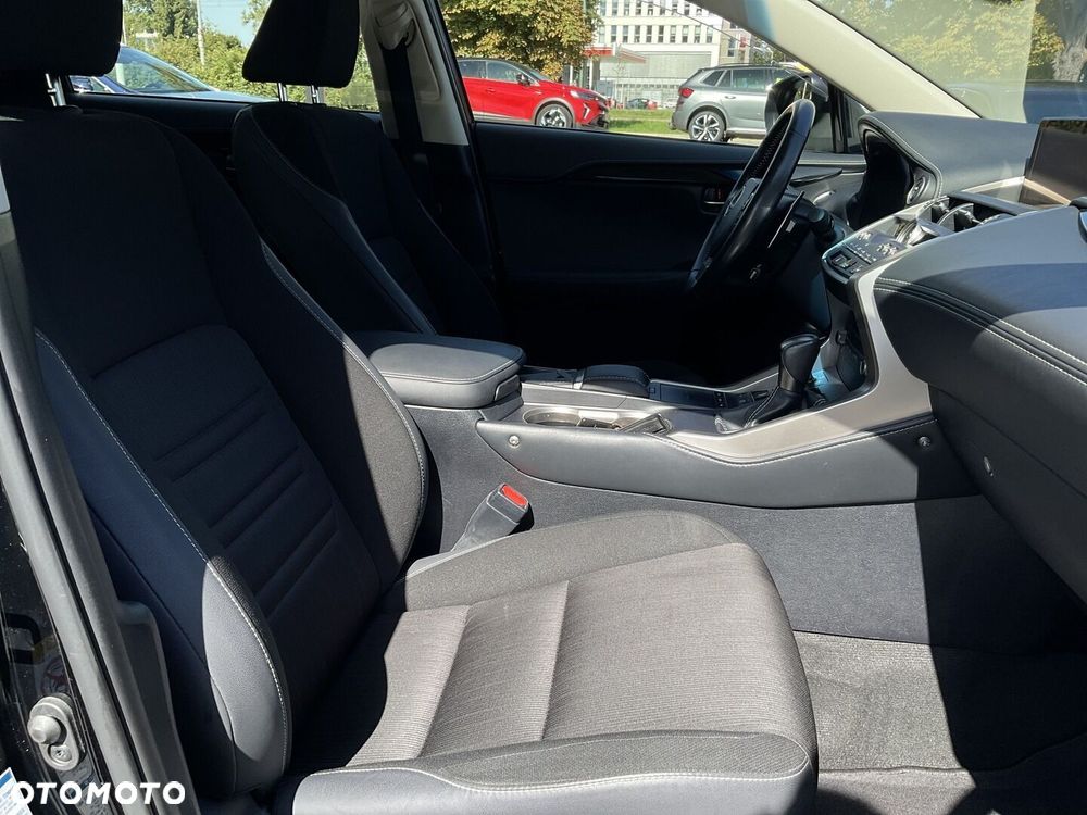 Lexus NX 300h Elegance AWD - 11
