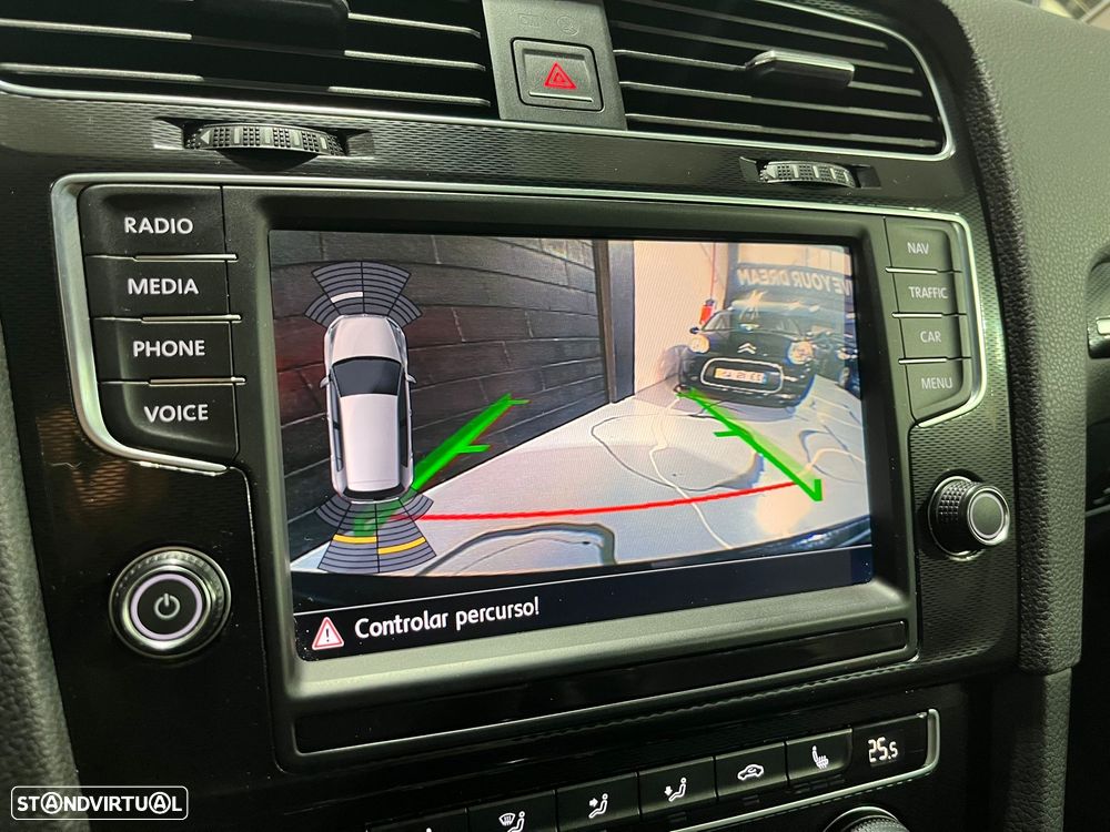 VW Golf 2.0 TDi DPF DSG GTD - 28