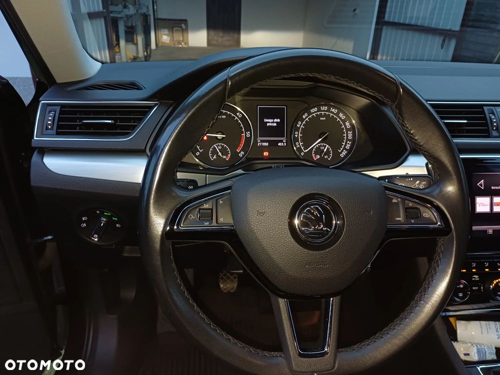 Skoda Superb 2.0 TDI Ambition - 37