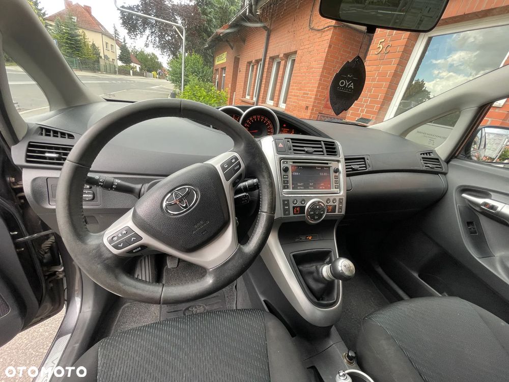 Toyota Corolla Verso 2.0 D-4D Sol - 8