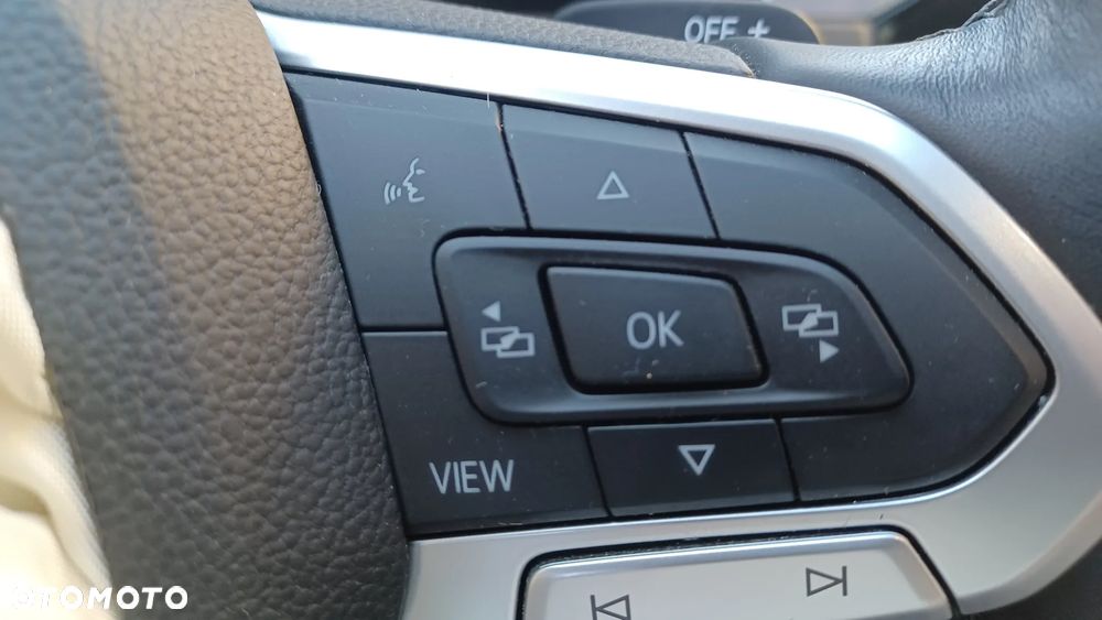 Volkswagen Passat - 17