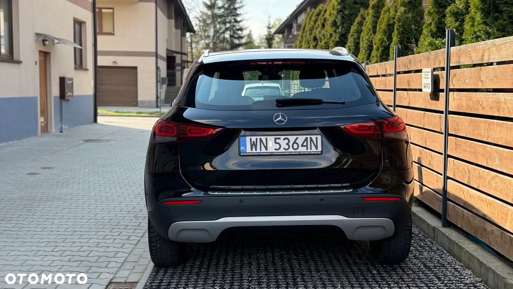 Mercedes-Benz GLA 200 Style - 4