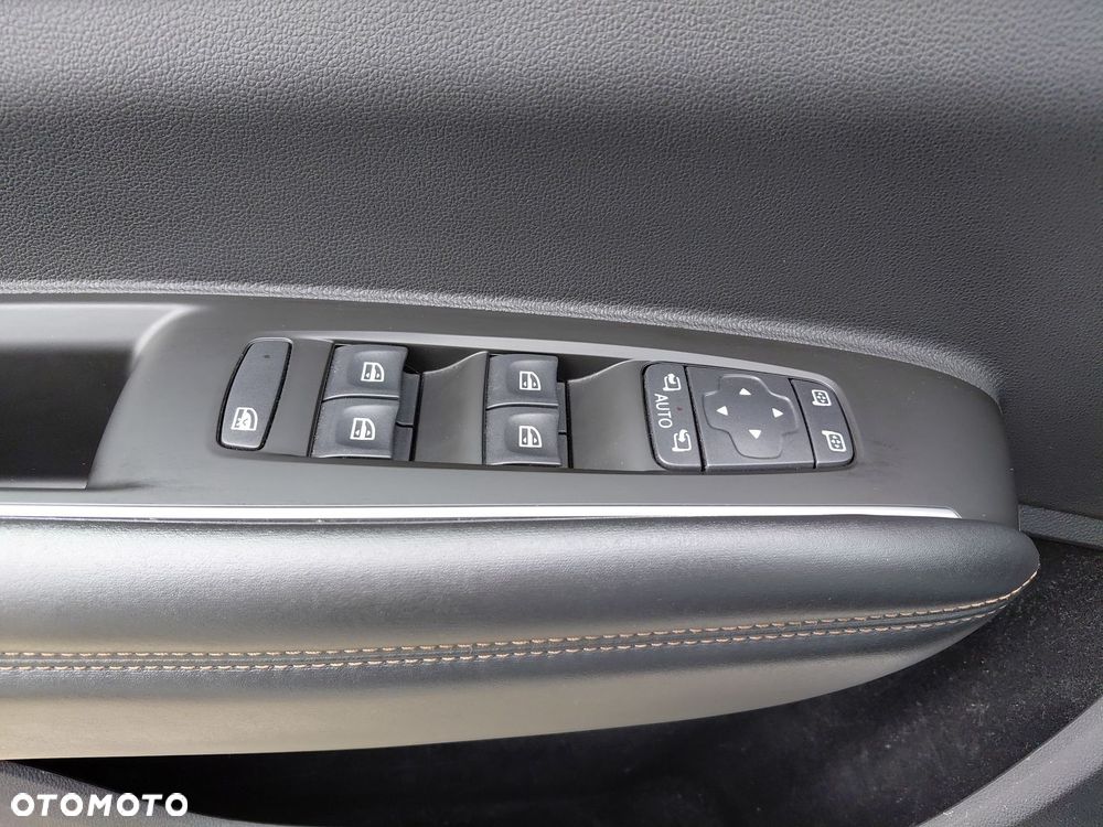 Renault Koleos 2.0 Blue dCi Initiale Paris 4x4 X-Tronic - 23