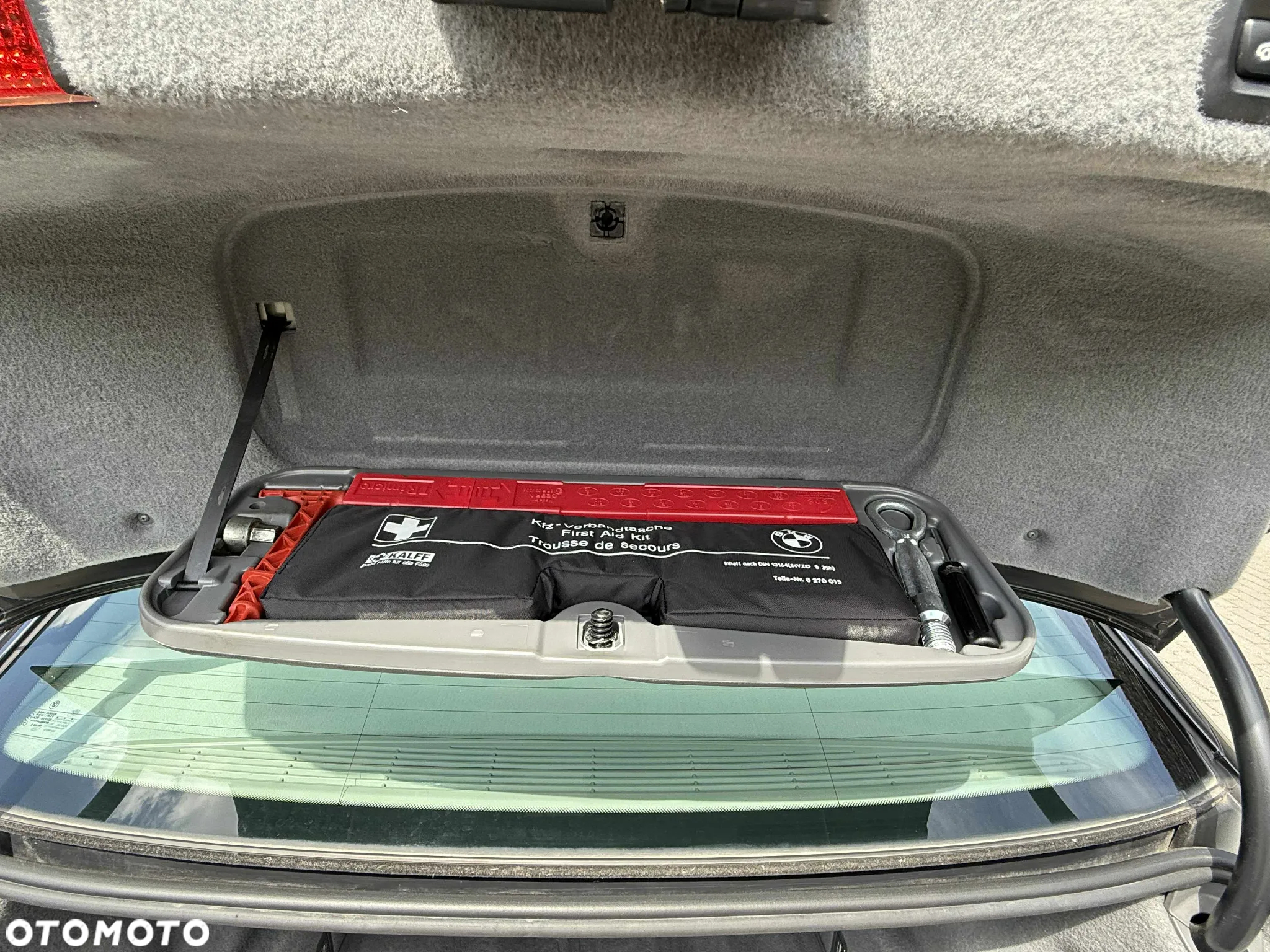 BMW Seria 7 750i xDrive - 32
