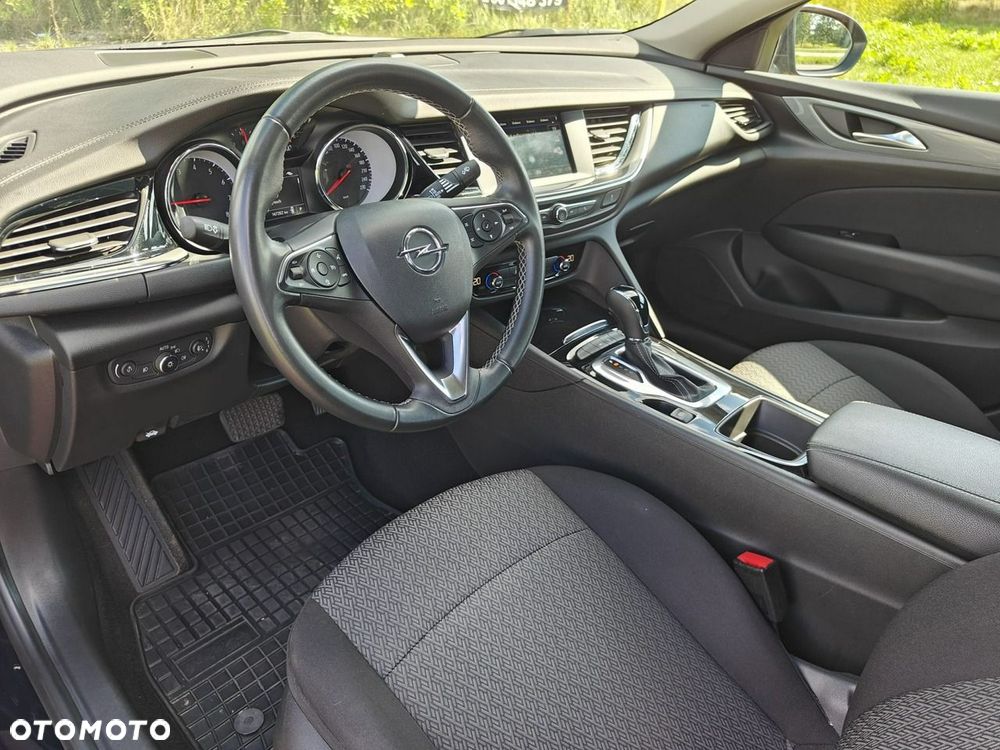 Opel Insignia - 10