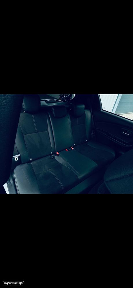 Toyota Yaris 1.5 HDF GR Sport - 18