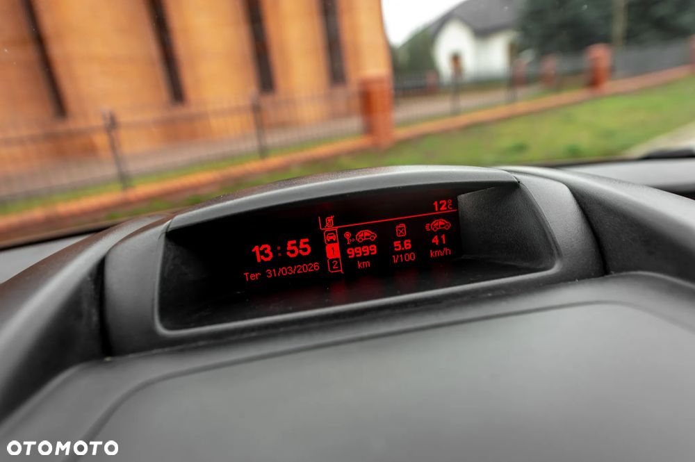 Peugeot Partner HDi FAP 115 Allure - 29