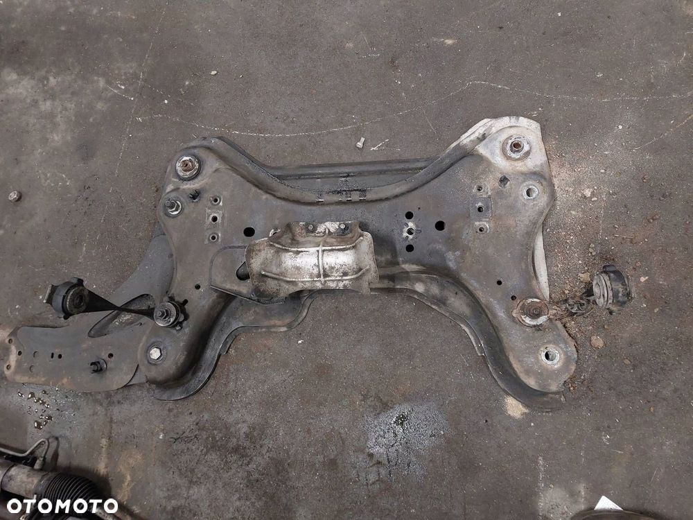 SANKI WÓZEK KOŁYSKA SILNIKA RENAULT TRAFIC II 1.9 DCI - 1