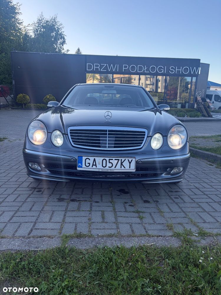 Mercedes-Benz Klasa E 500 Avantgarde - 17