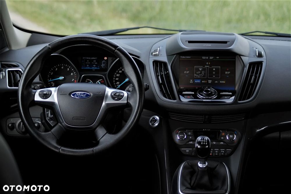 Ford Kuga - 34