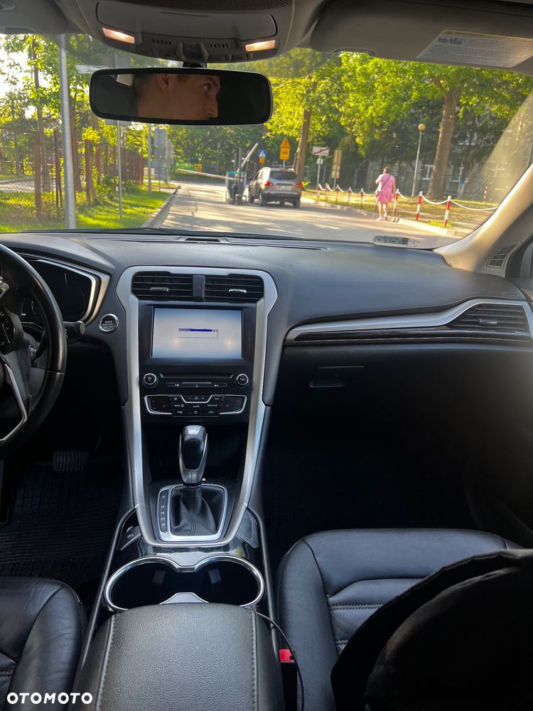 Ford Fusion - 8
