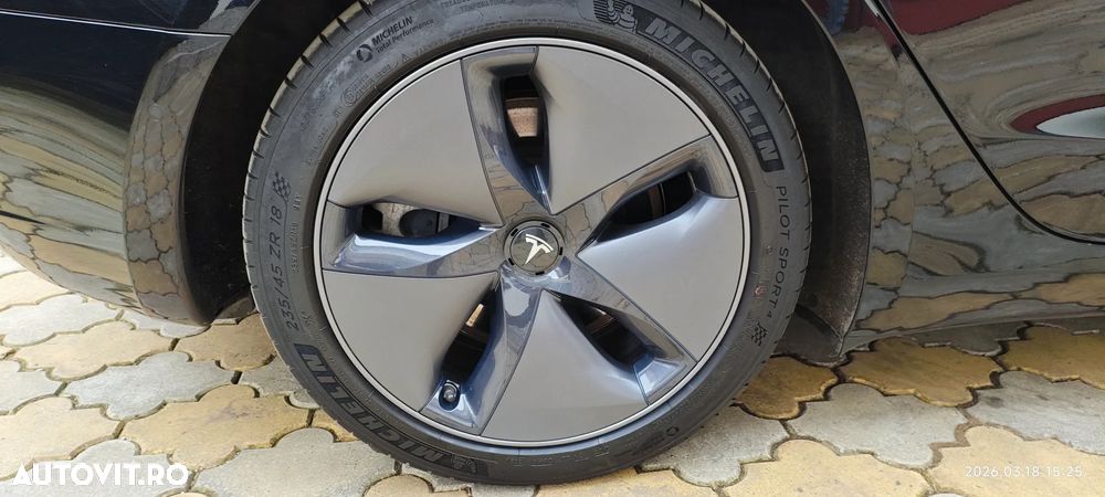 Tesla Model 3 Standard Reichweite Plus Hinterradantrieb - 8