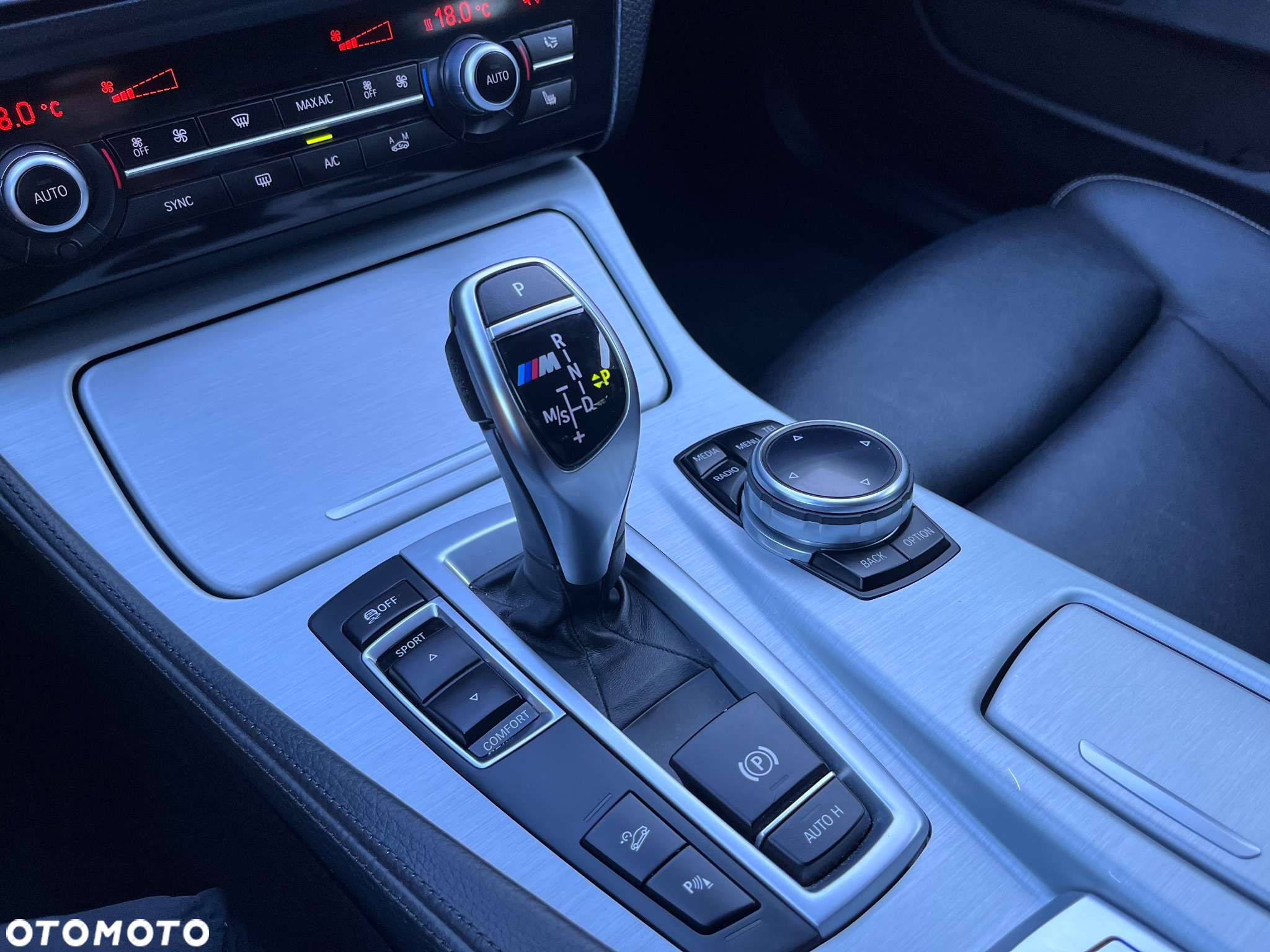 BMW Seria 5 M550d xDrive Touring Sport-Aut - 24