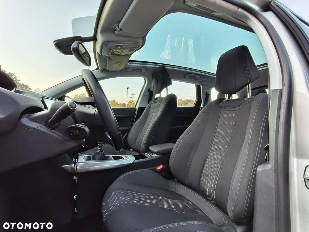 Peugeot 308 - 9