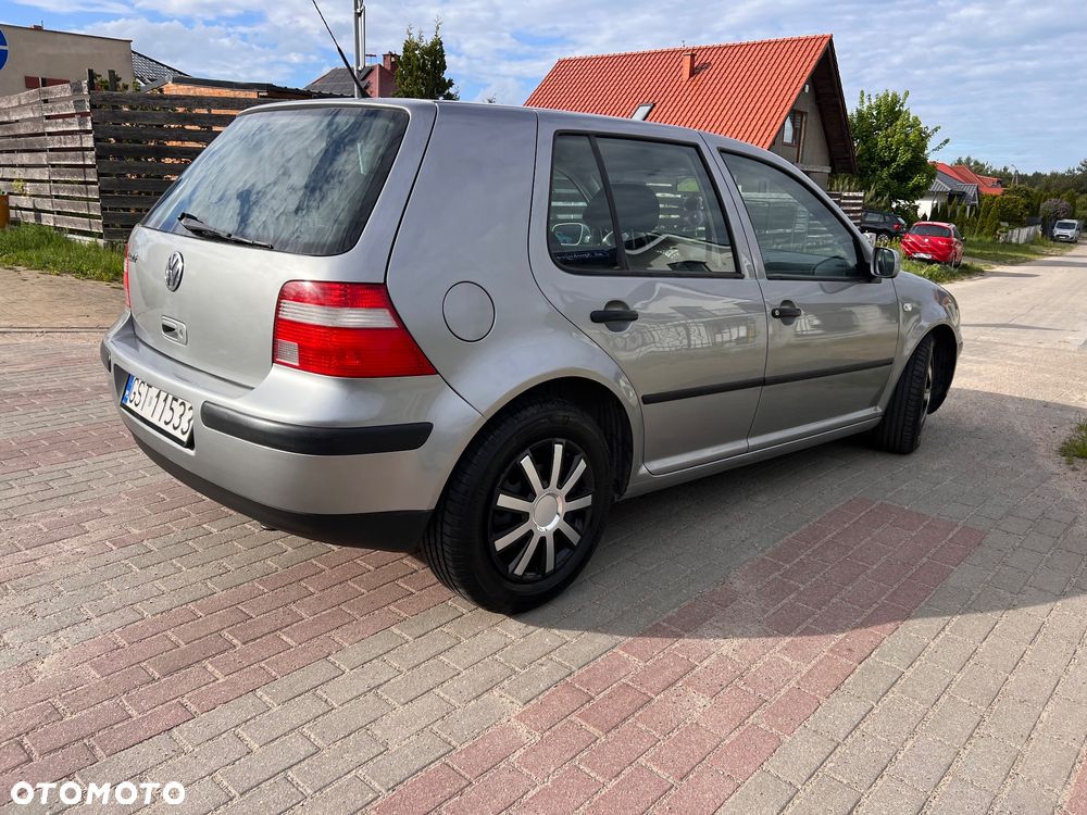 Volkswagen Golf - 3