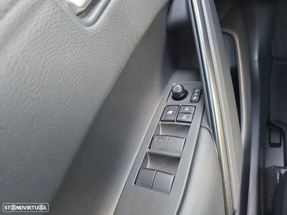 Toyota Corolla Cross 1.8 Hybrid Luxury - 14