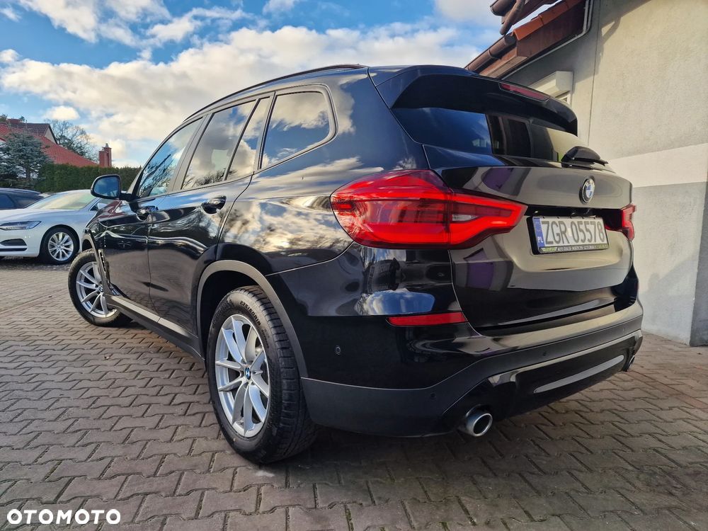 BMW X3 sDrive18d Luxury Line sport - 7