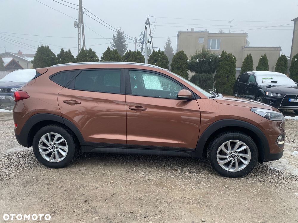 Hyundai Tucson 1.6 GDI BlueDrive Style 2WD - 16