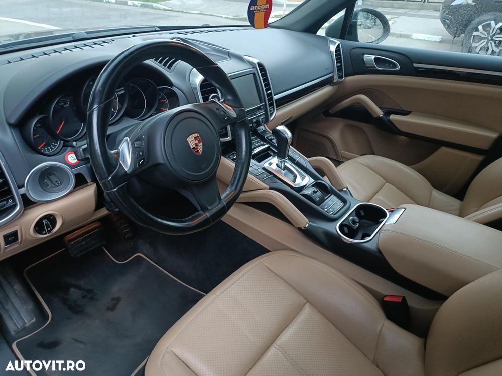 Porsche Cayenne - 6