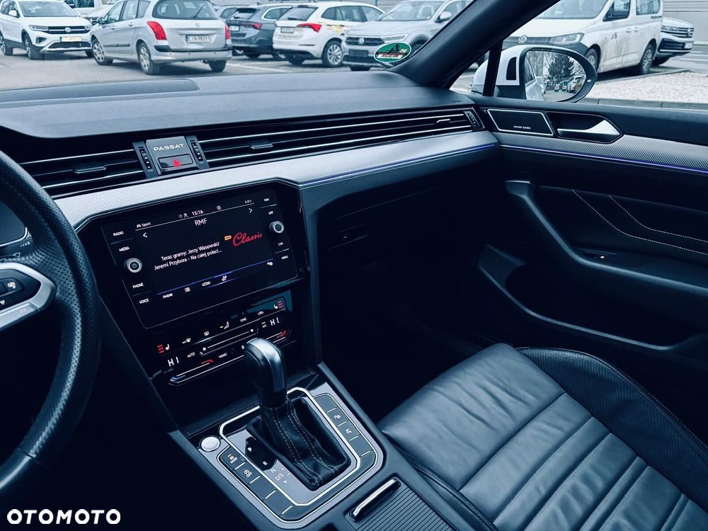 Volkswagen Passat - 23