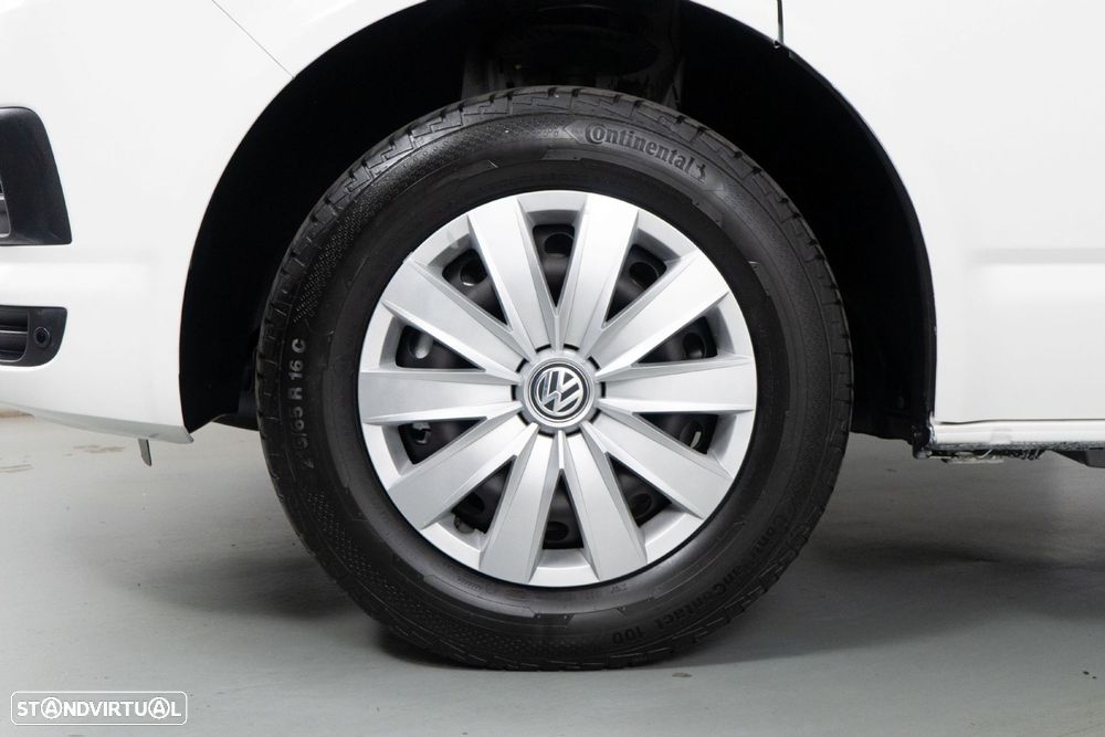 VW Caravelle - 17