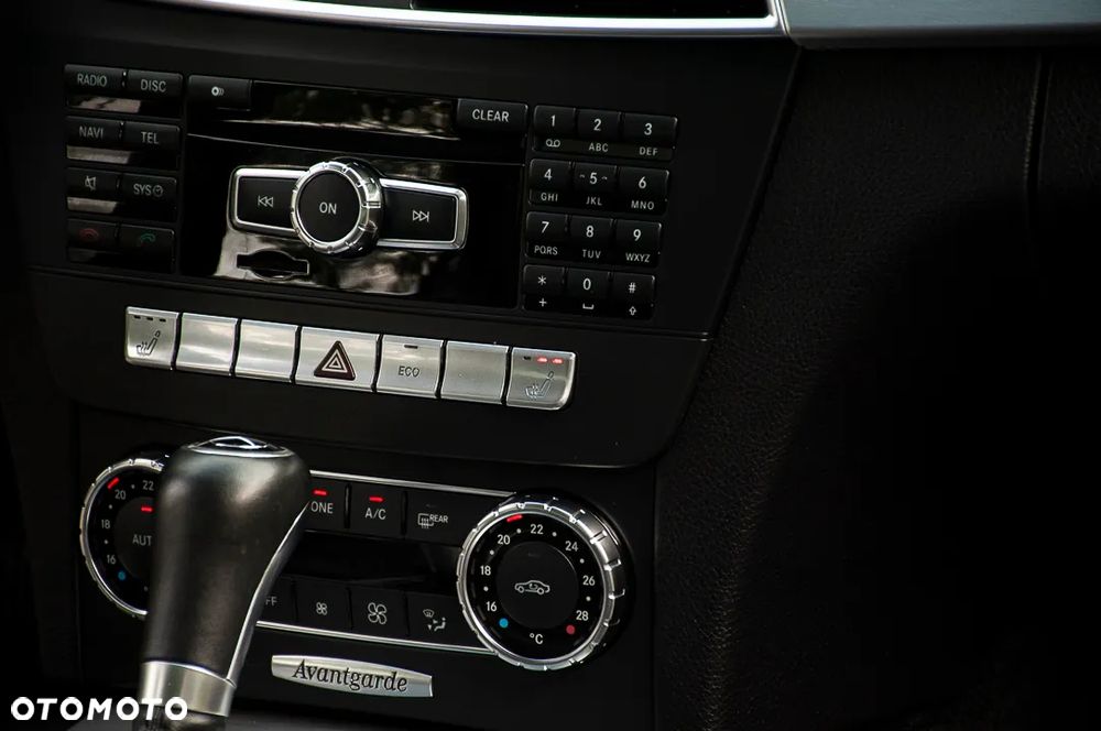 Mercedes-Benz Klasa C 250 CGI BlueEff Avantgarde - 19