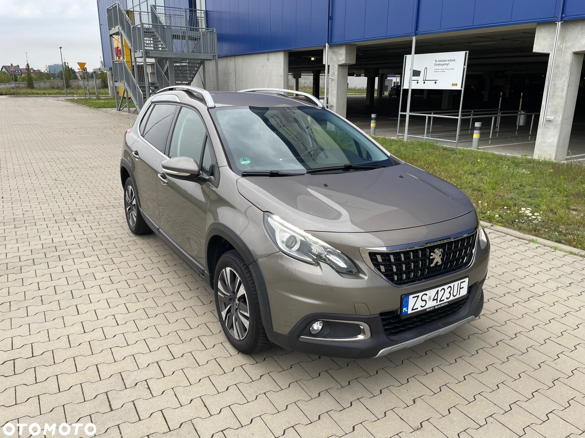 Peugeot 2008 1.2 Pure Tech Allure S&S - 10