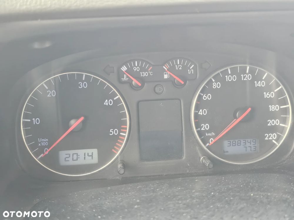 Volkswagen Multivan - 2