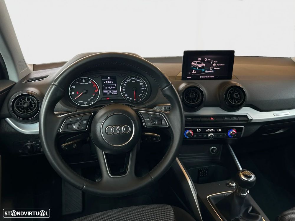 Audi Q2 1.0 TFSI Design — fotografia 11