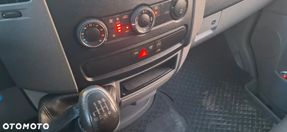 Mercedes-Benz SPRINTER 906 - 8