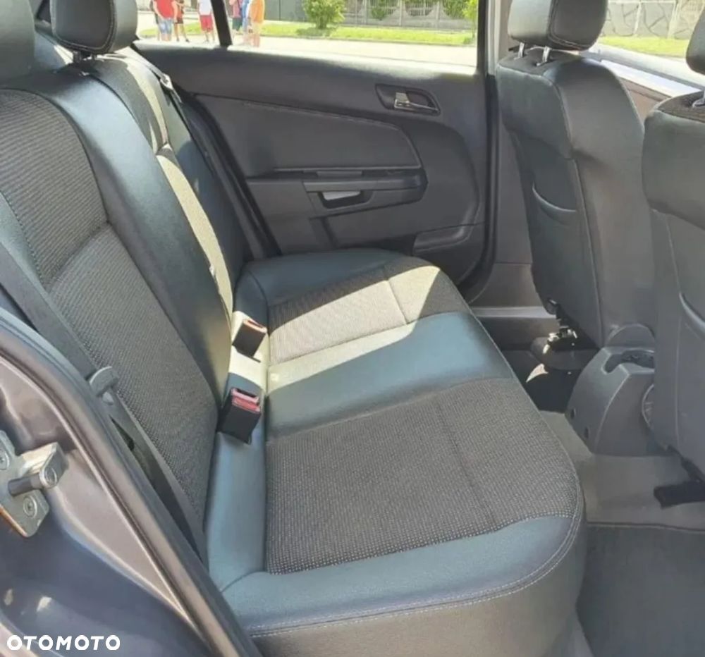 Opel Astra 1.6 Cosmo - 14